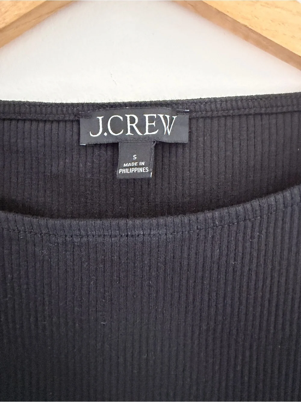 J. Crew Vintage Rib Ruffle Sleeve Top Black Ribbed Flutter Tee Shirt S